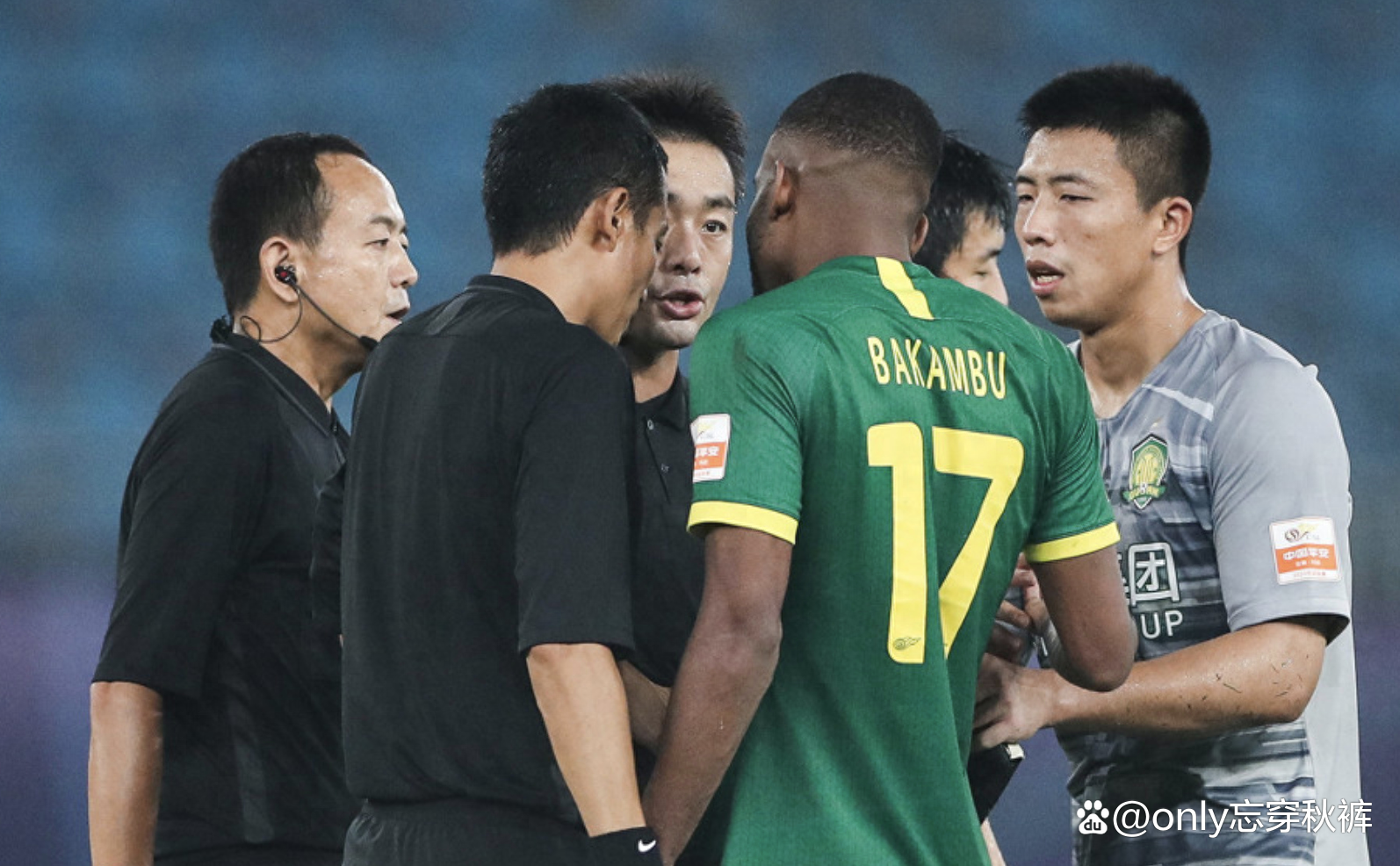 包含赛地聚焦：法甲冲刺阶段热度飙升，克里夫兰骑士远射贴柱，球迷炸锅，团队化学反应显著的词条-半岛体育